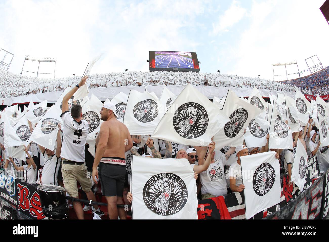 Sevilla, Spain. 17th May, 2022. Eintracht Frankfurt fans during the UEFA Europa League match at Ramon Sanchez-Pizjuan Stadium, Sevilla. Picture credit should read: Jonathan Moscrop/Sportimage Credit: Sportimage/Alamy Live News Stock Photo