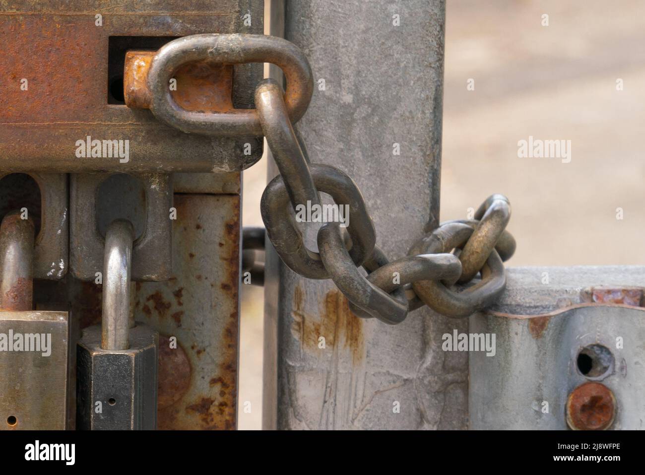 Ornamental love locks hires stock photography and images Alamy