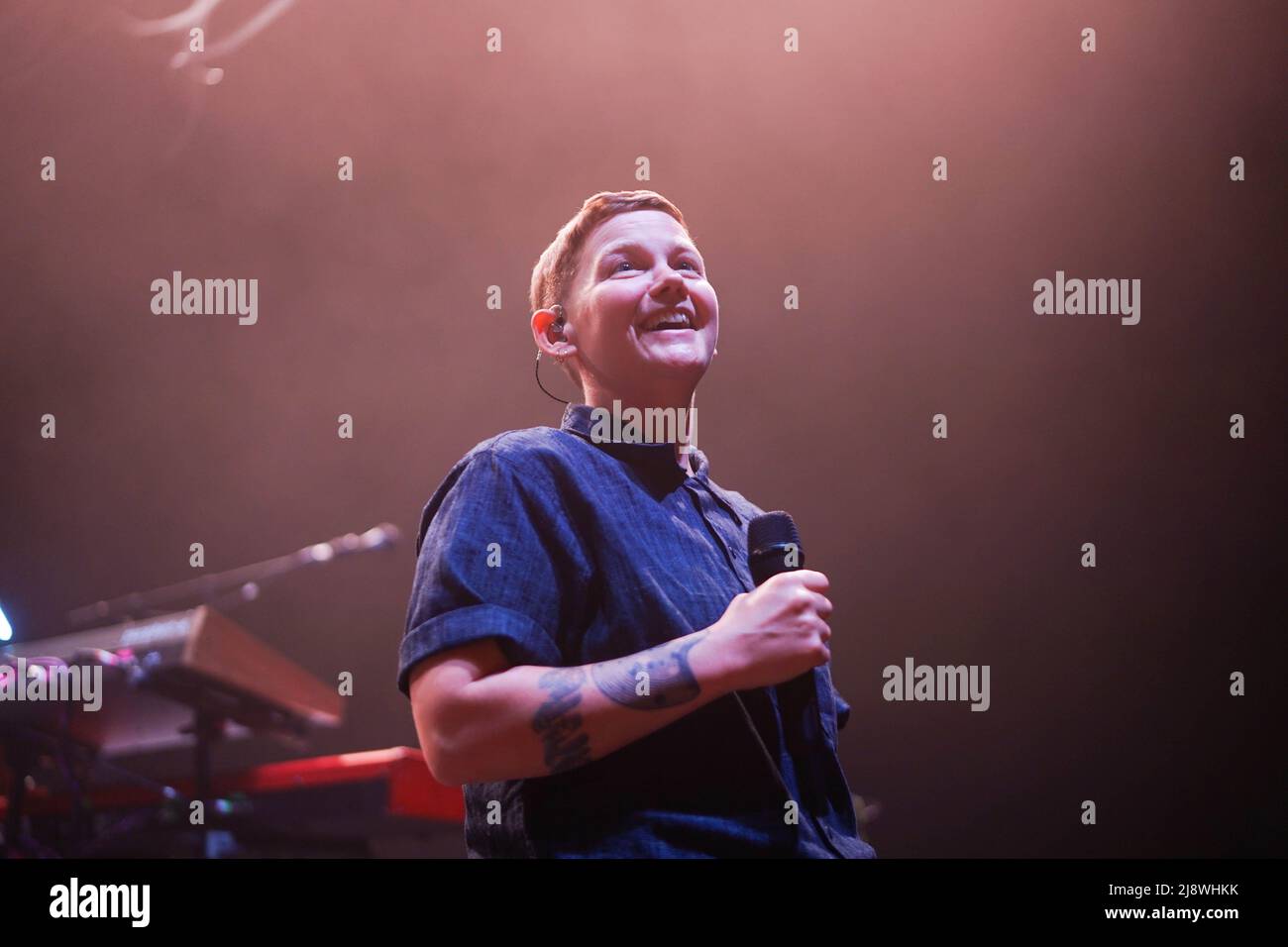 London, UK. Wednesday, 18 May, 2022. Kae Tempest performing live on stage at the Shepherds Bush O2 Empire in London. Photo: Richard Gray/Alamy Live News Stock Photo