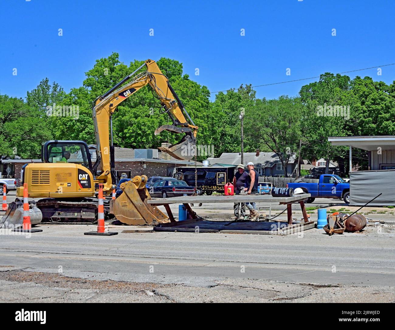 EMPORIA, KANSAS MAY 18, 2022 As part of a weeks long project