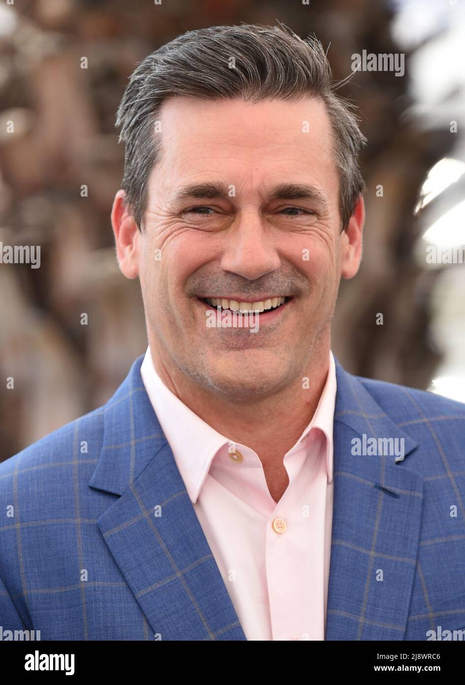 Cannes, France. May 18th, 2022. Cannes, France. Jon Hamm attending the Top Gun Maverick photocall, part of the 75th Cannes Film Festival, Palais de Festival, Cannes. Credit: Doug Peters/EMPICS/Alamy Live News Stock Photo