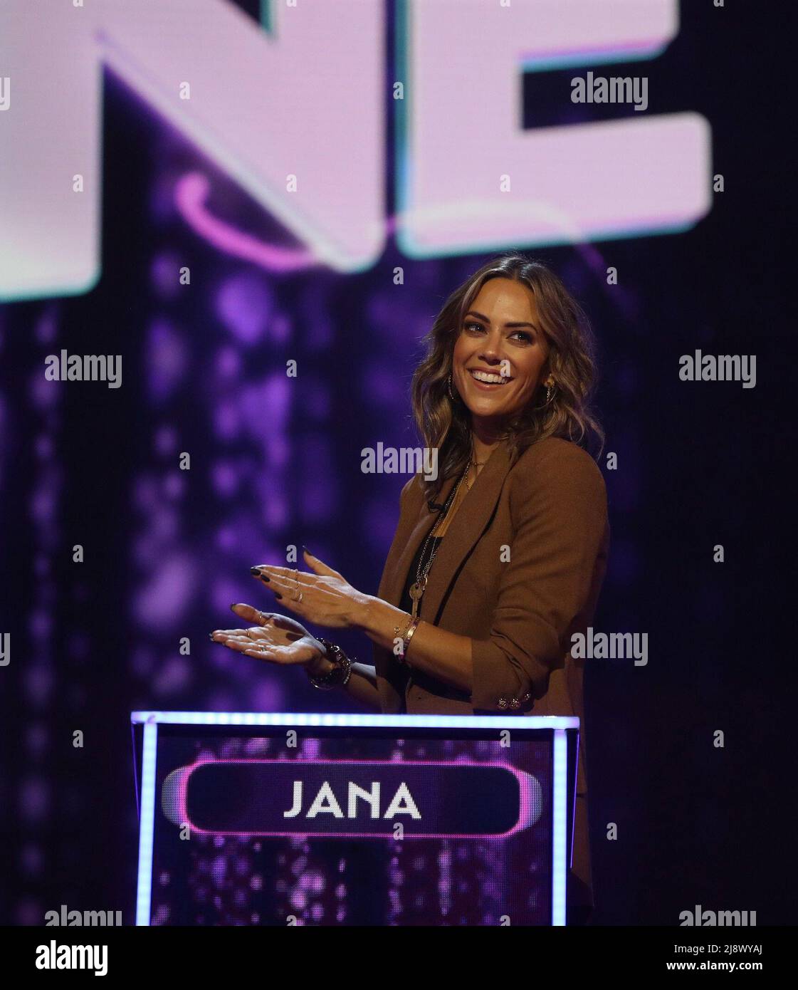 Name That Tune Contestant Jana Kramer Country Divas And Spicy Stars Name That Tune Contestant Jana Kramer Country Divas And Spicy Stars