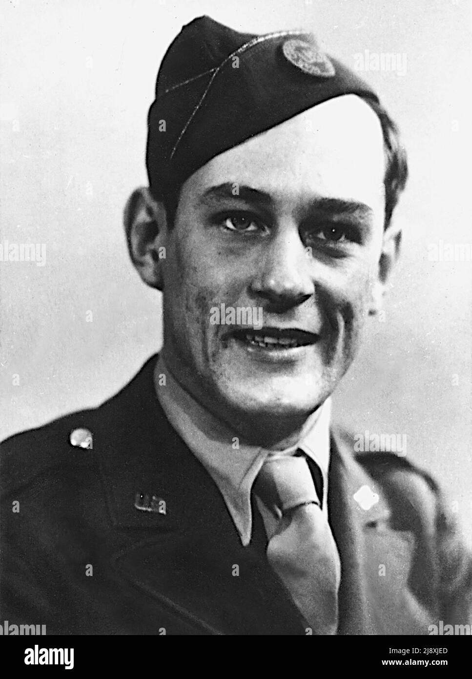 Ren L vesque 1922 1987 Serving During World War II With The United