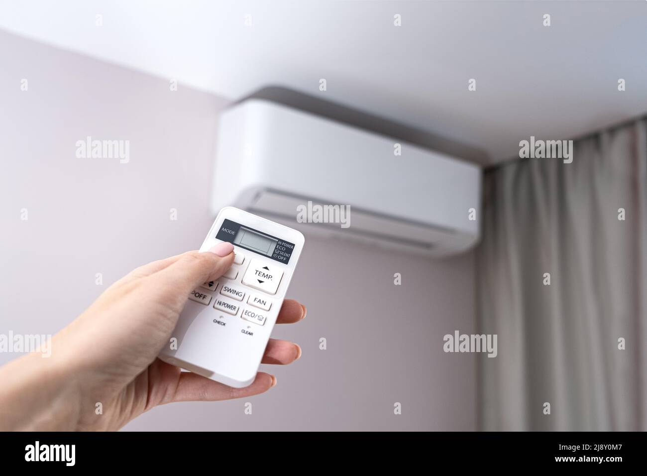 air conditioning, temperature control with remote control, cooling
