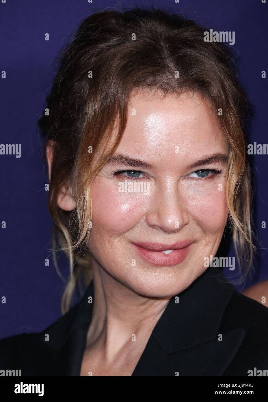 Hollywood, United States. 18th May, 2022. HOLLYWOOD, LOS ANGELES, CALIFORNIA, USA - MAY 18: American actress Renée Zellweger (Renee Zellweger) arrives at NBCUniversal's FYC Event For 'The Thing About Pam' held at the NBCU FYC House on May 18, 2022 in Hollywood, Los Angeles, California, United States. (Photo by Xavier Collin/Image Press Agency) Credit: Image Press Agency/Alamy Live News Stock Photo