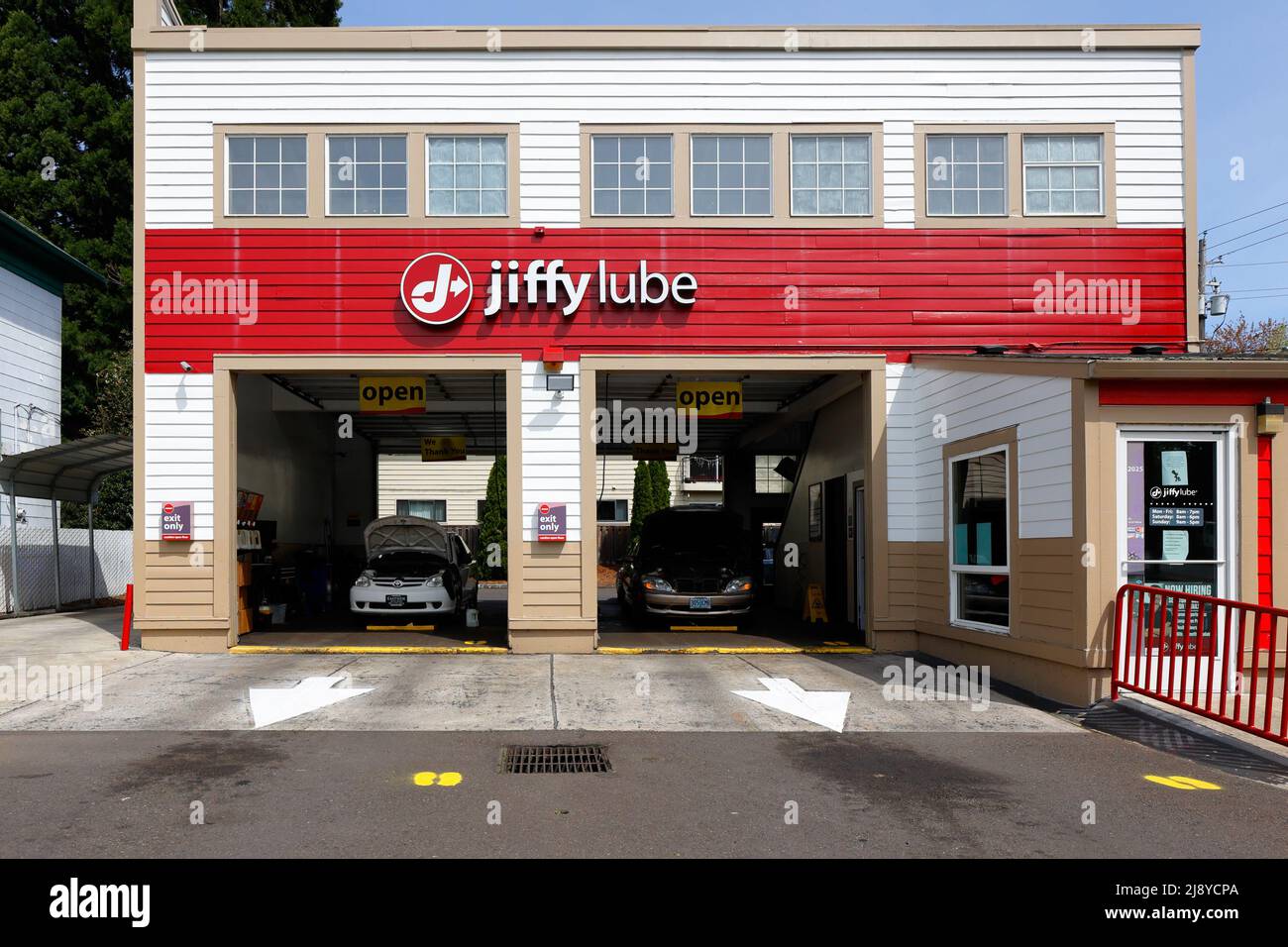 Jiffy Lube Oil Change and Multicare, 2025 NE Broadway, Portland, Oregon