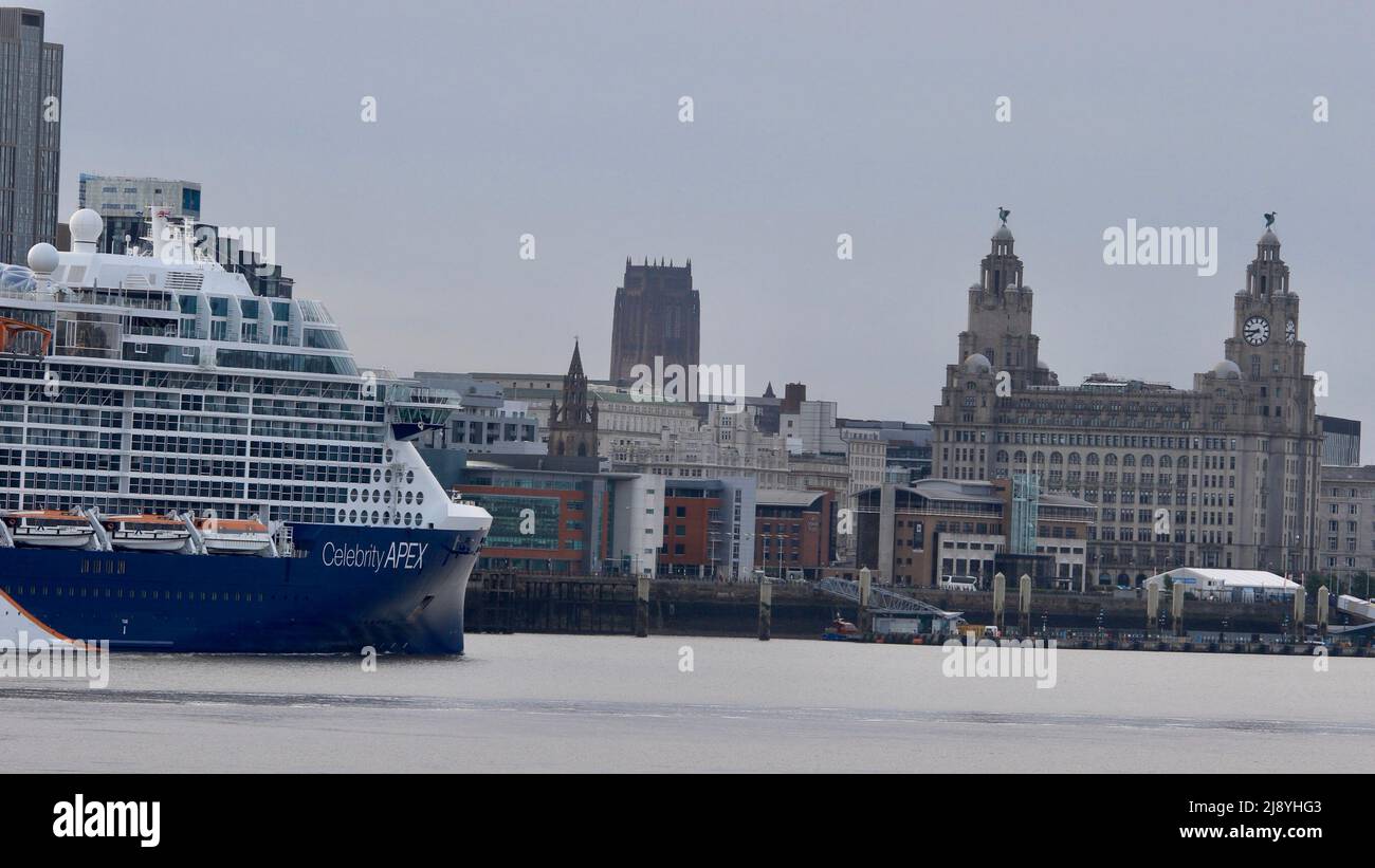 Traffic on the Mersey Stock Photo