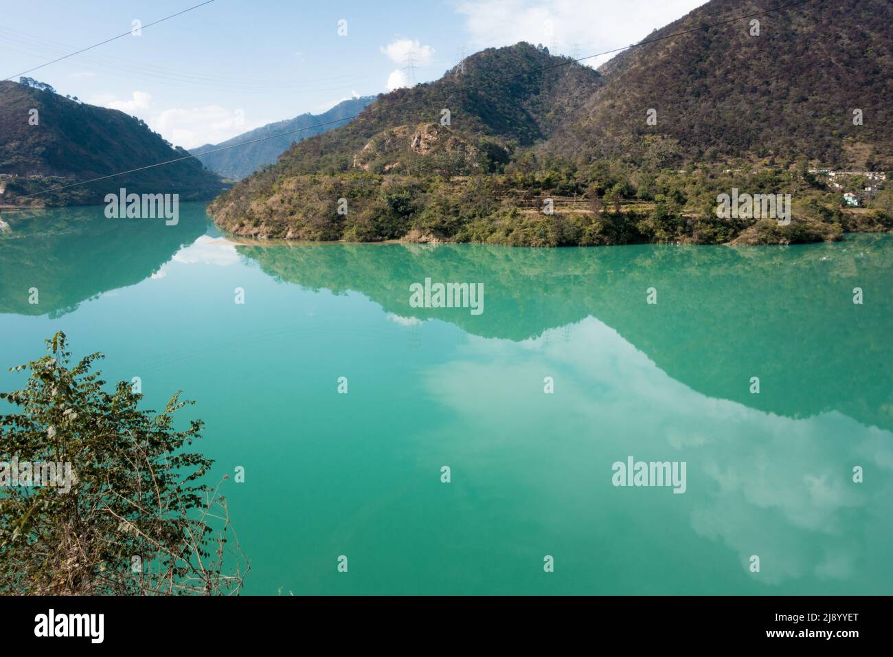 Alaknanda River between Srinagar and Rudraprayag in the Garhwal Region of Uttarakhand, India. 21st January 2022. Stock Photo