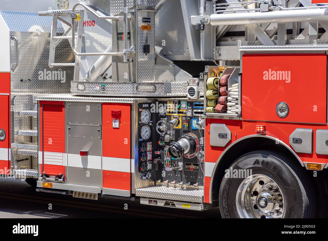Orlando FL E5 Sutphen pumper Fire Apparatus Slide