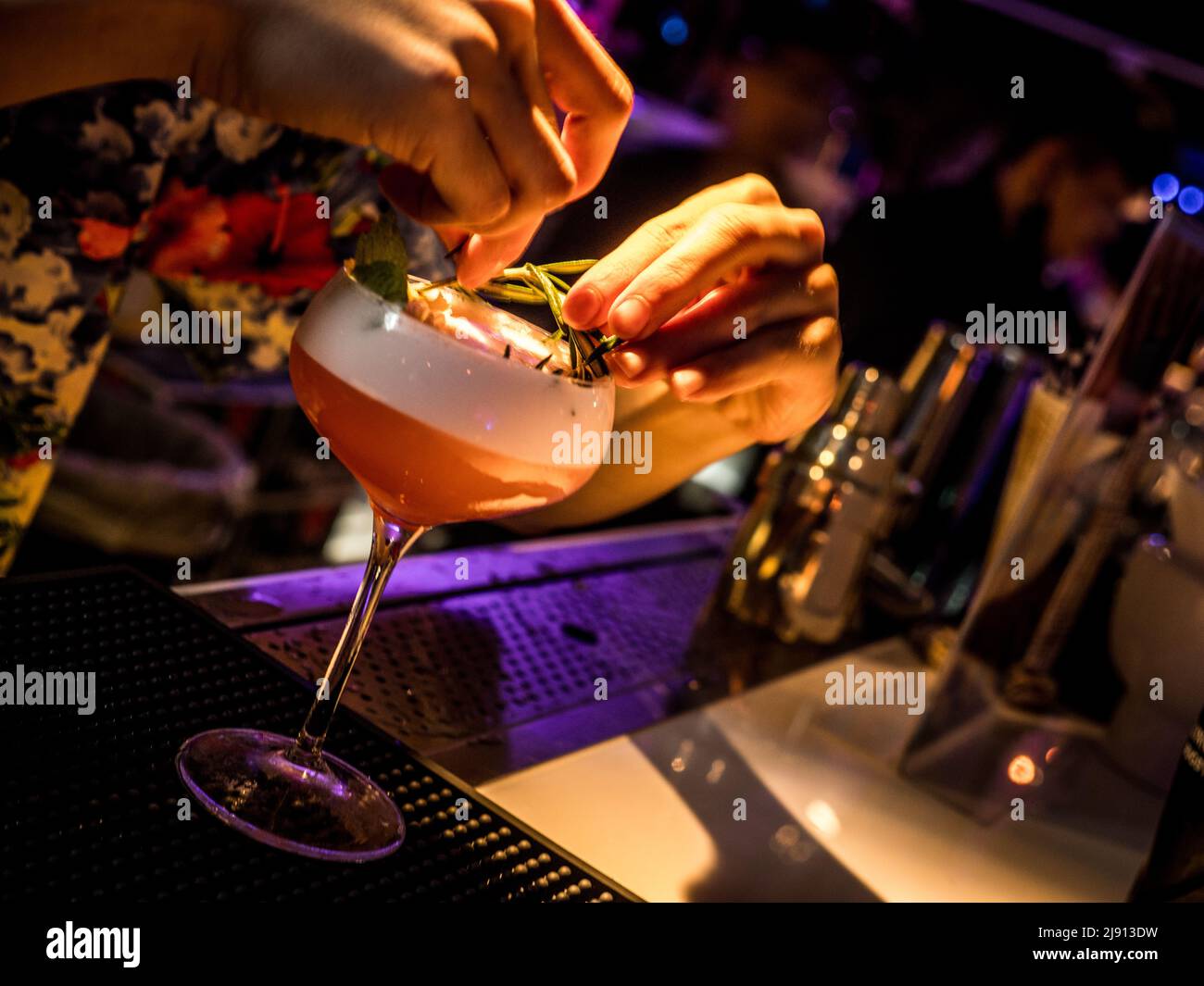 Bartender mixes a cocktail, Taipei Stock Photo