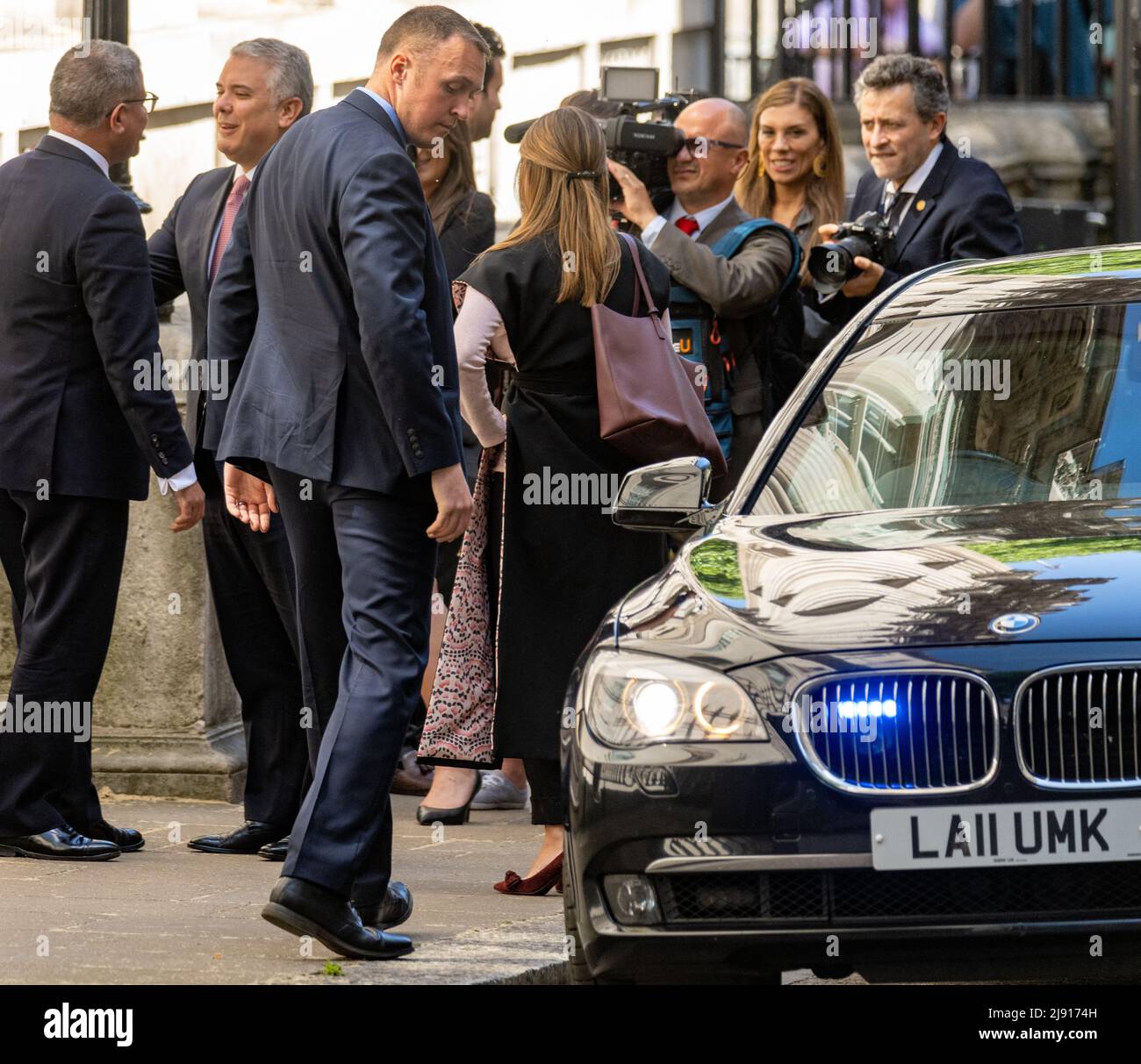 London, UK. 19th May, 2022. Alok Sharma meeting with Colombia's President Ivan Duque in Downing Street to talk about climate finance Credit: Ian Davidson/Alamy Live News Stock Photo