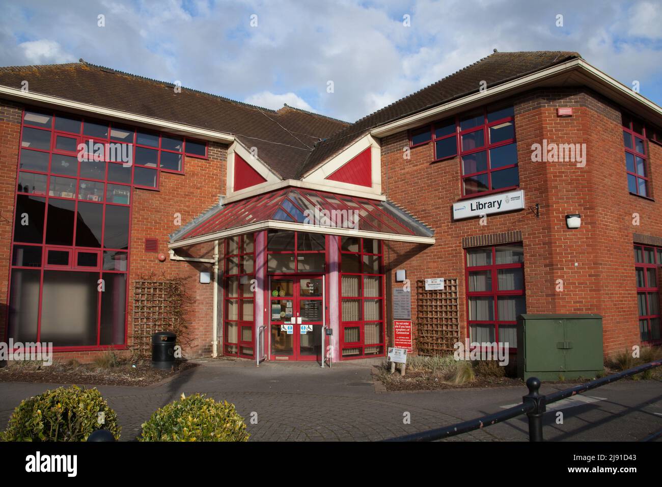 The Wokingham Library in Berkshire in the UK Stock Photo Alamy