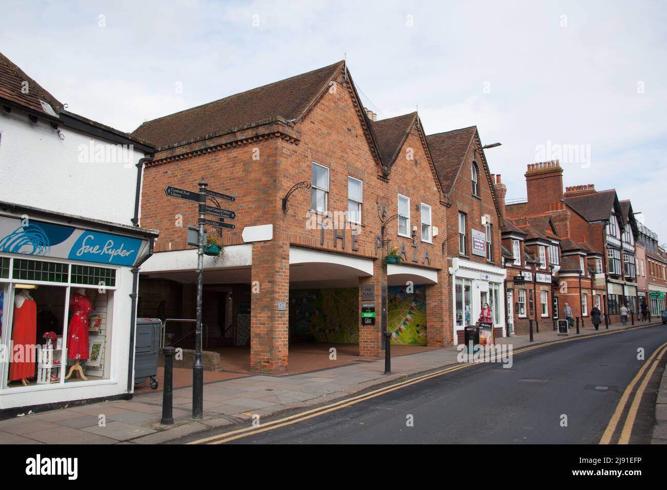 Sue ryder homes hires stock photography and images Alamy