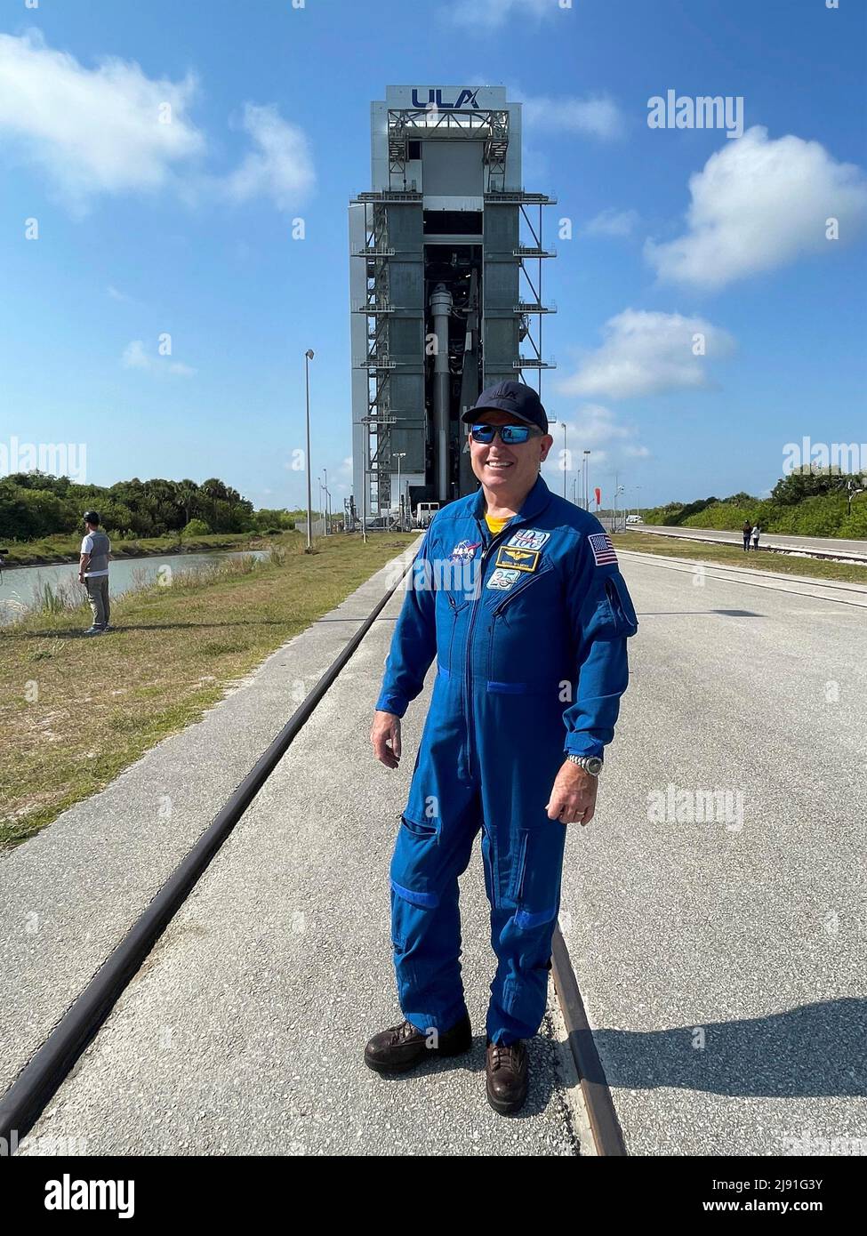 Cape Canaveral, United States of America. 19 May, 2022. NASA astronaut Barry “Butch' Wilmore poses on the Launch Pad ahead of the launch of the United Launch Alliance Atlas V rocket carrying the Boeing CST-100 Starliner spacecraft aboard at the Kennedy Space Center, May 18, 2022 in Cape Canaveral, Florida. The Orbital Flight Test-2 will be second un-crewed flight test and will dock to the International Space Station and is expected to lift off May 19th. Credit: Joel Kowsky/NASA/Alamy Live News Stock Photo