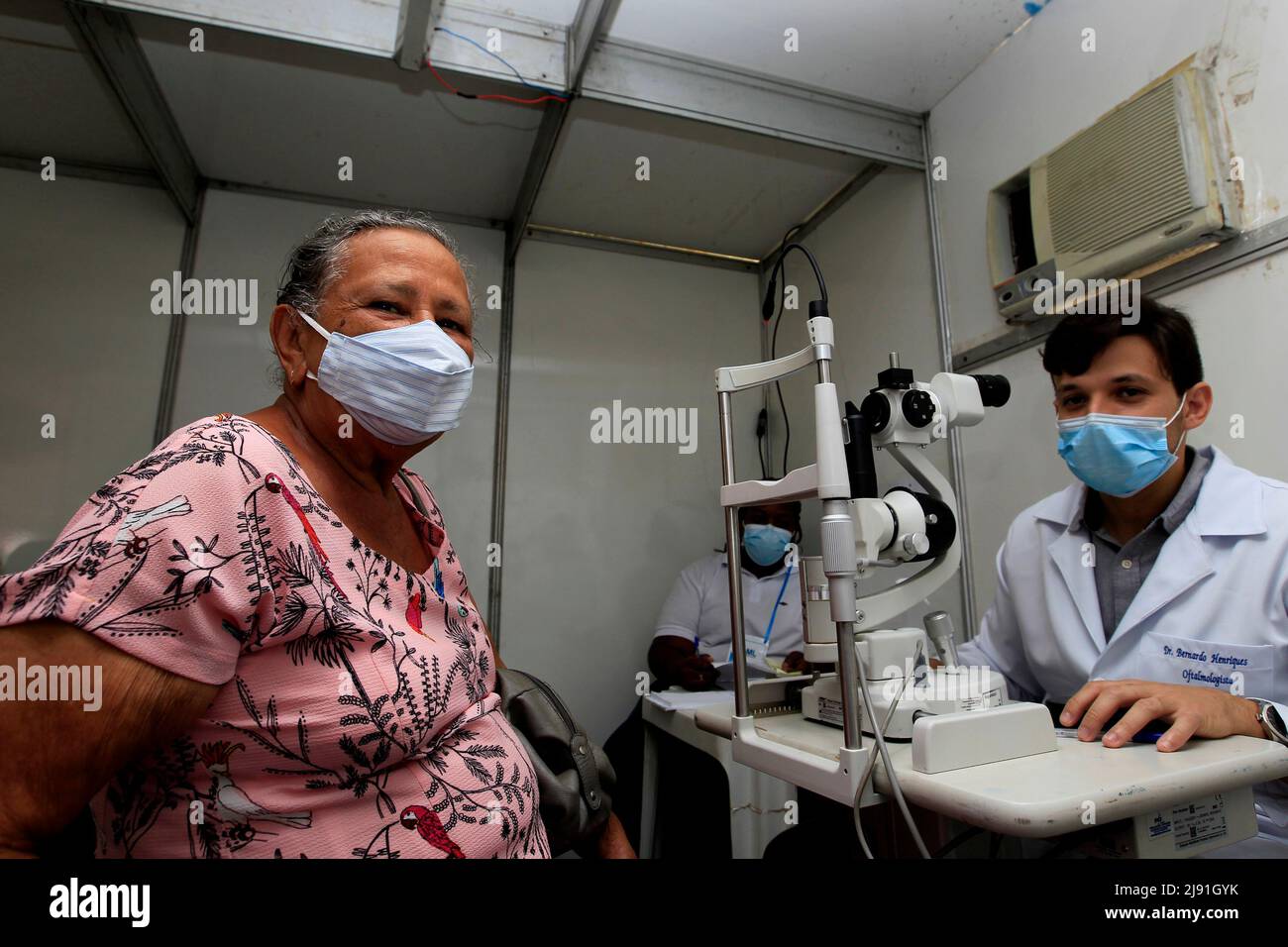 ibotirama, bahia, brazil - may 18, 2022: patient during consultation with an ophthalmologist in a public health program in the city of Ibotirama. Stock Photo