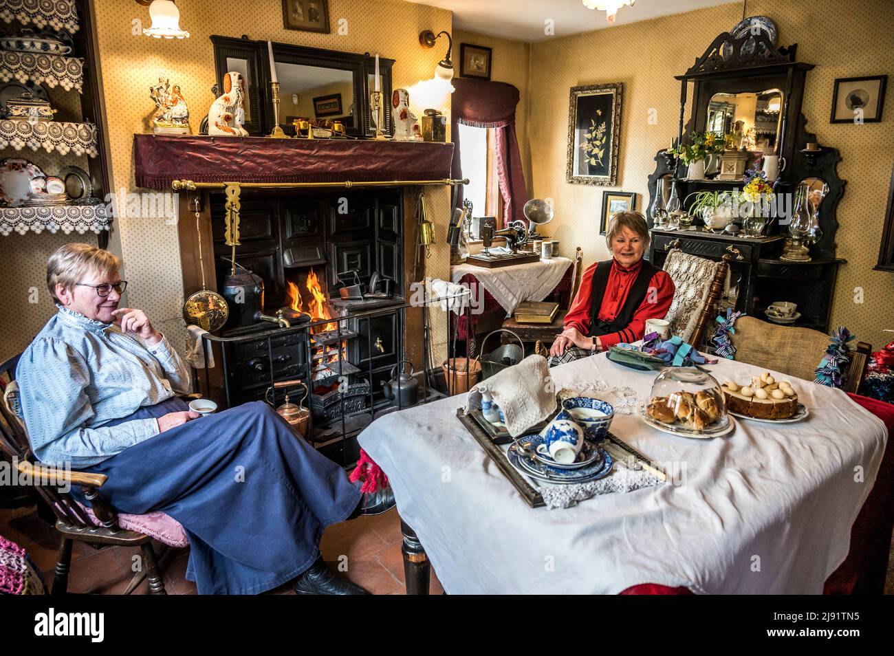 Colourful images of house proud family homelife in the Victorian era at