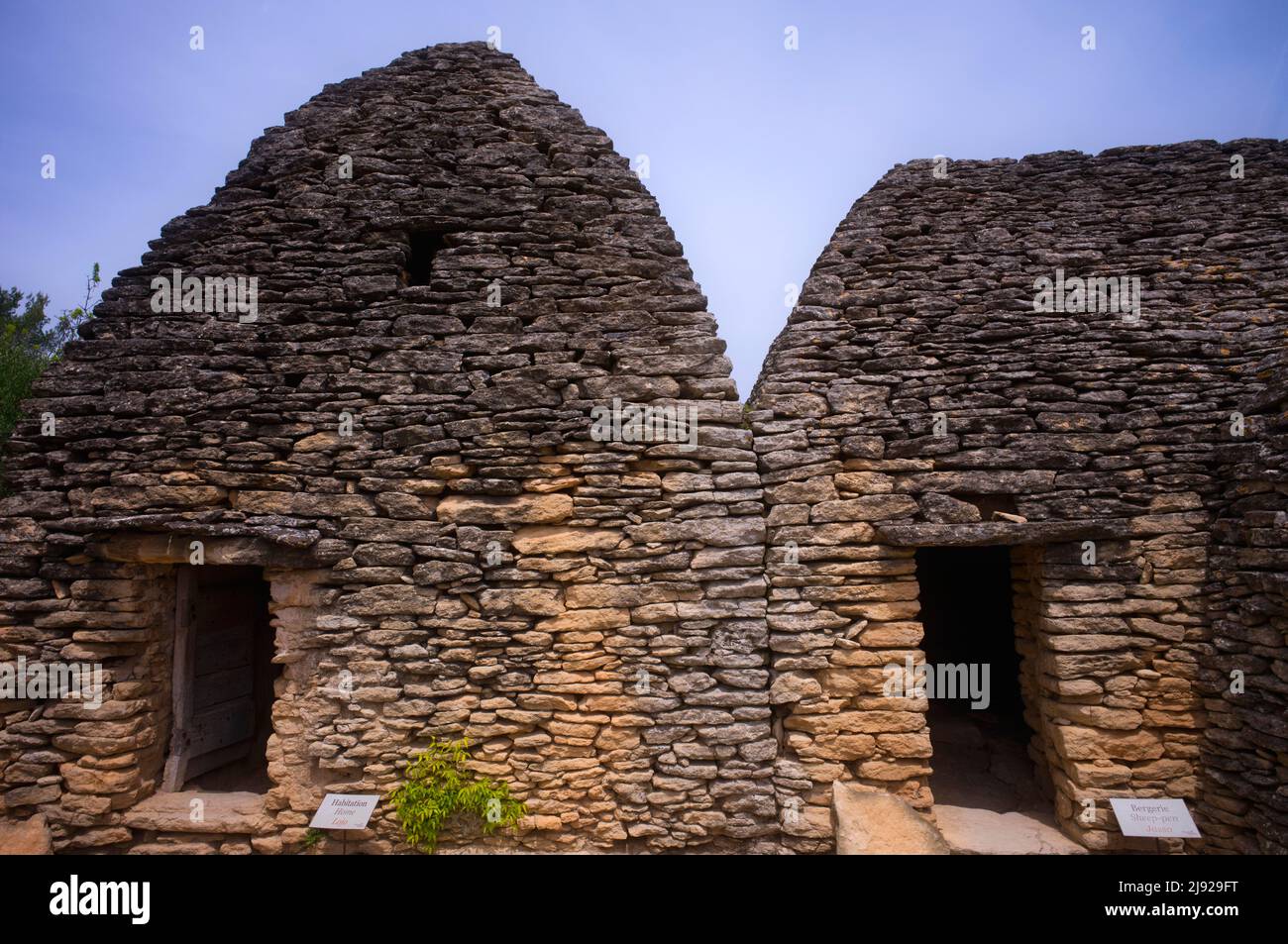 Dwelling, Sheepfold, Dry stone roundhouses, Village des Bories, Village of stone huts, Open-air museum, Gordes, Vaucluse, Provence-Alpes-Cote dAzur Stock Photo