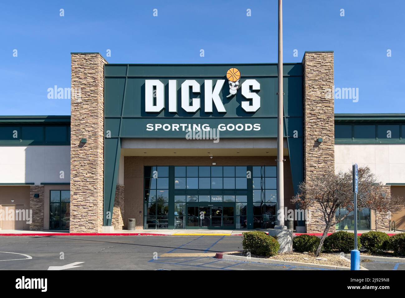 Victorville, CA, USA – May 3, 2022: Dick’s Sporting Goods exterior retail store building located in the Mall of Victor Valley in Victorville, Californ Stock Photo