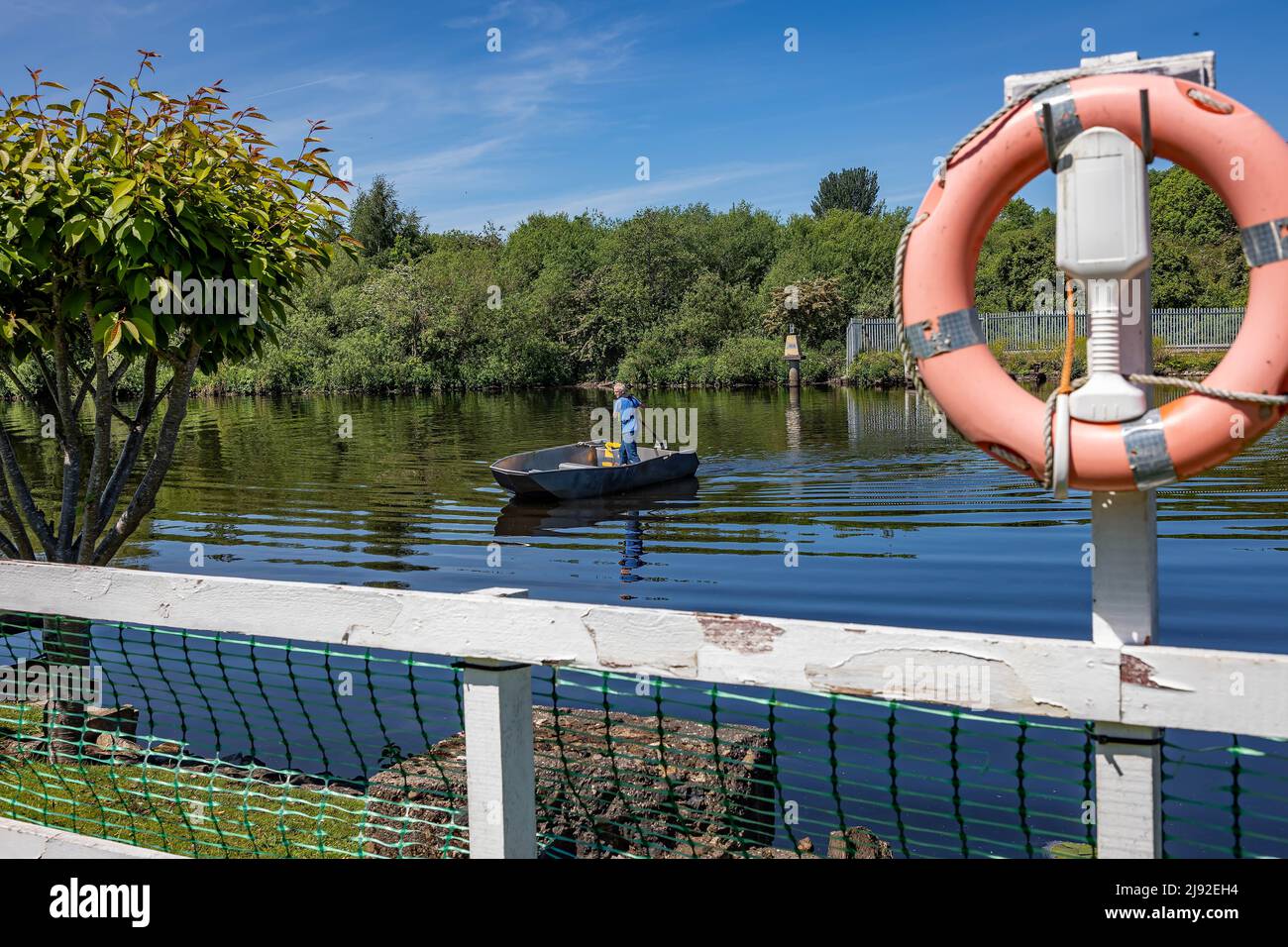 May 2022. Ferryman Kevin Wilkinson retires after almost 20 years of operating the historic Penny Ferry across the Manchester Ship Canal at Thelwall Stock Photo