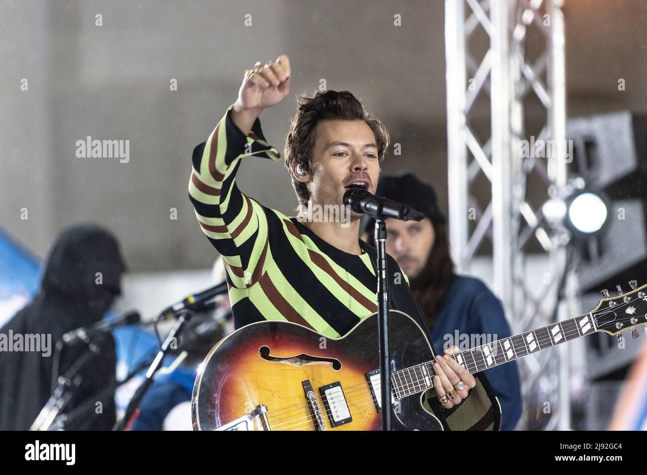 May 19, 2022, New York, New York, United States: Harry Styles performs new songs from his upcoming album ''Harry's House'' as well as some oldies for TODAY's show Citi Summer Concert Series at Rockefeller Plaza. More than six thousand fans attended, some waiting overnight under the rain to see singer performs live. (Credit Image: © Lev Radin/Pacific Press via ZUMA Press Wire) Stock Photo