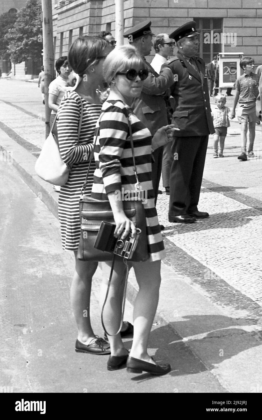 01.06.1967, Berlin, , German Democratic Republic - Tourists wait at the Neue Wache for the changing of the guard. 00S670601D345CAROEX.JPG [MODEL RELEA Stock Photo