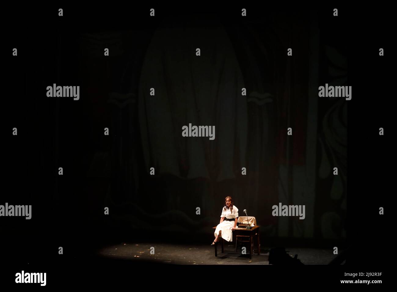 Mexico City, Mexico City, Mexico. 19th May, 2022. Actress Laura Padilla performs on stage during the Tribute to writer Elena Poniatowska, on her 90th birthday at the Palacio de las Bellas Artes. On May 19, 2022 In Mexico City, Mexico. (Credit Image: © Luis Barron/eyepix via ZUMA Press Wire) Stock Photo