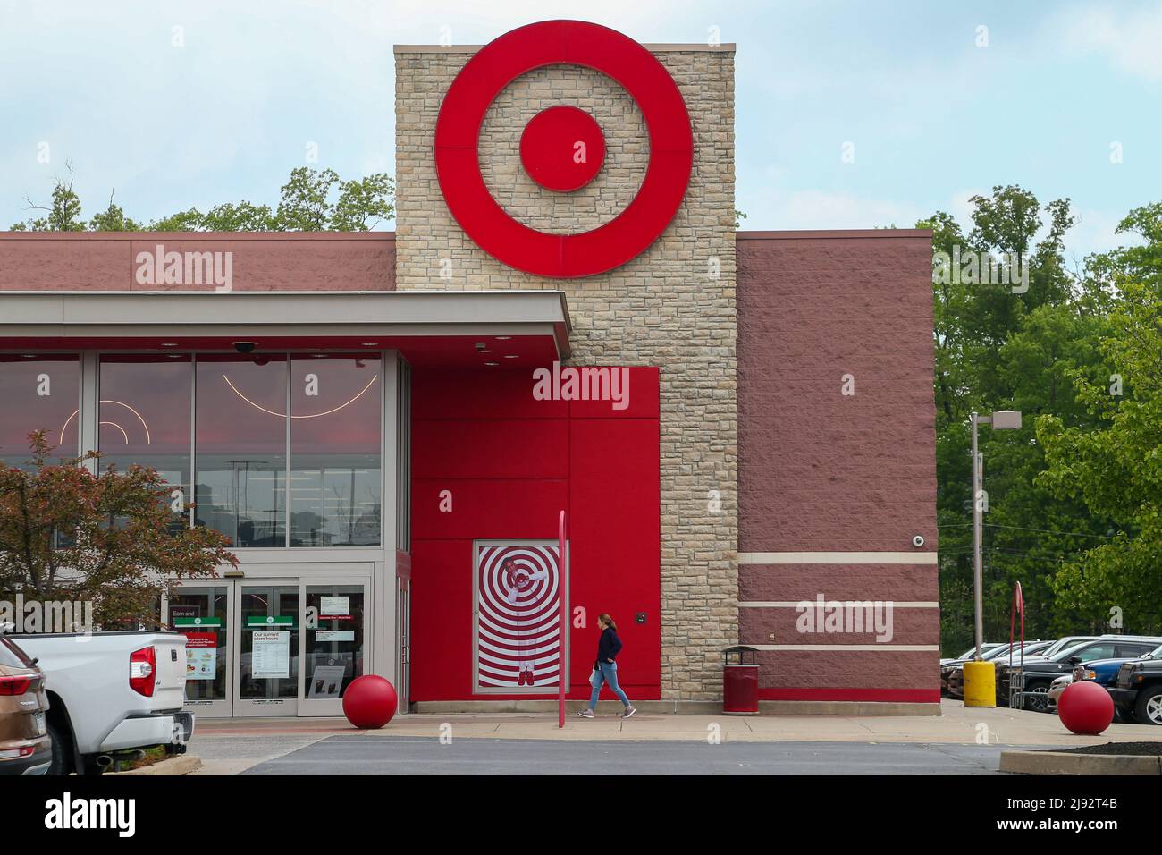 Selinsgrove, United States. 19th May, 2022. A woman walks in front of a Target store at Monroe Marketplace. Target reported a 52% drop in profit for the first quarter of 2022. The company blamed higher expenses due to supply chain disruptions. Credit: SOPA Images Limited/Alamy Live News Stock Photo