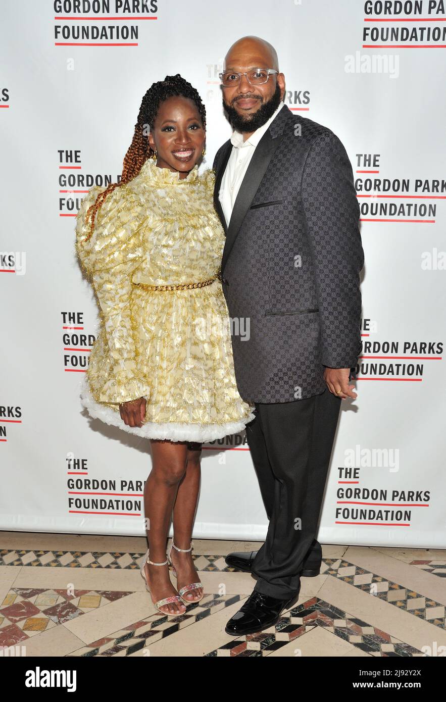 New York, USA. 19th May, 2022. L-R: Bisa Butler and John Butler attend The Gordon Parks Foundation Annual Awards Dinner 2022 at Cipriani 42nd Street in New York, NY on May 19, 2022. (Photo by Stephen Smith/SIPA USA) Credit: Sipa USA/Alamy Live News Stock Photo