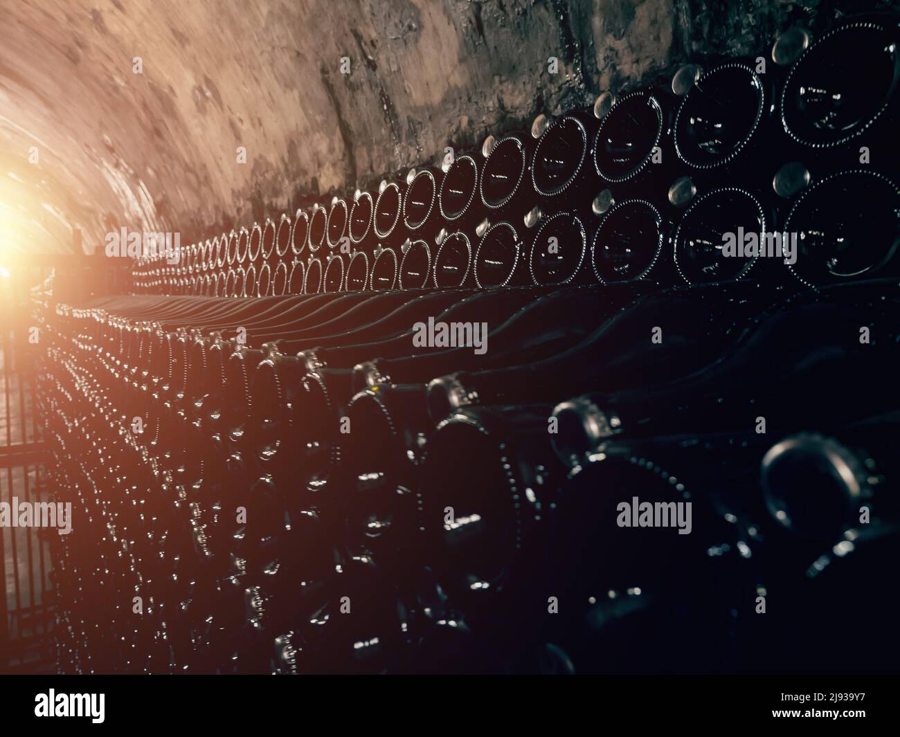 Underground wine cellar for storage and maturation of wine in glass