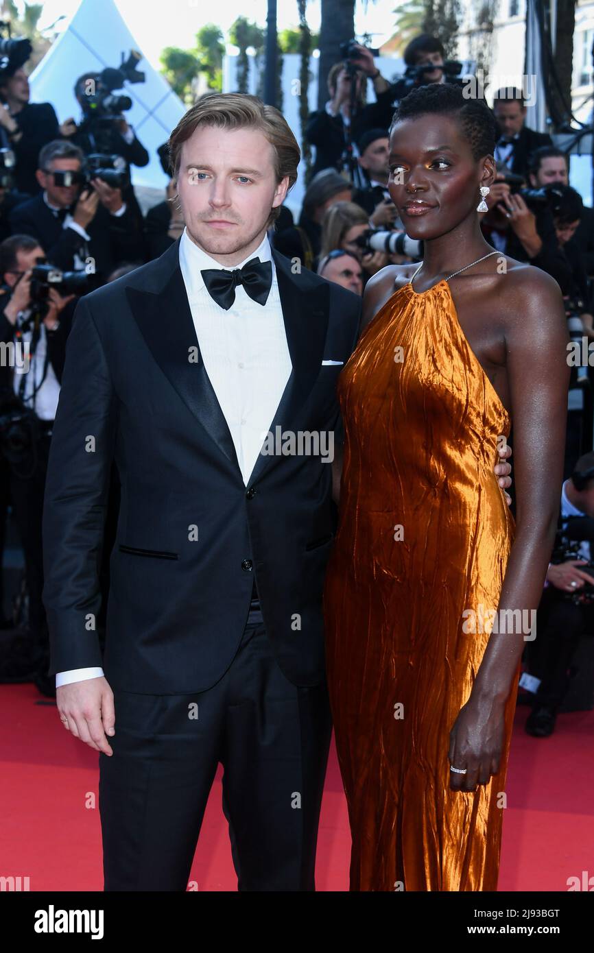 Cannes France 19th May 22 Jack Lowden Sheila Atim 75th Cannes Film Festival Red Carpet Of The Movie Armageddon Time Cannes France 19th May 22 Photo By Sgp Sipa Usa Italia Id 1273