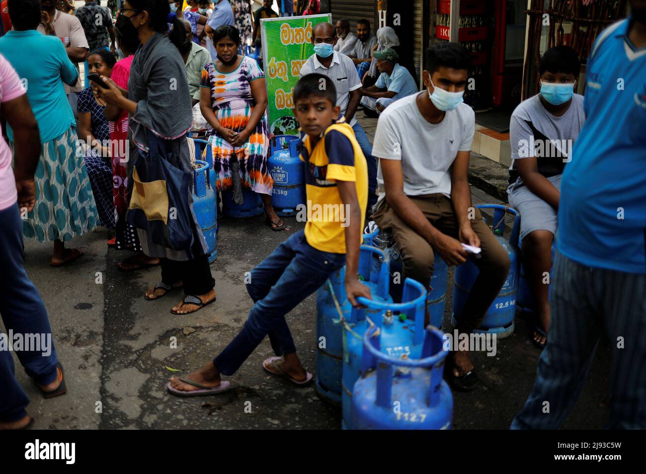 Empty domestic gas cylinders hires stock photography and images Alamy