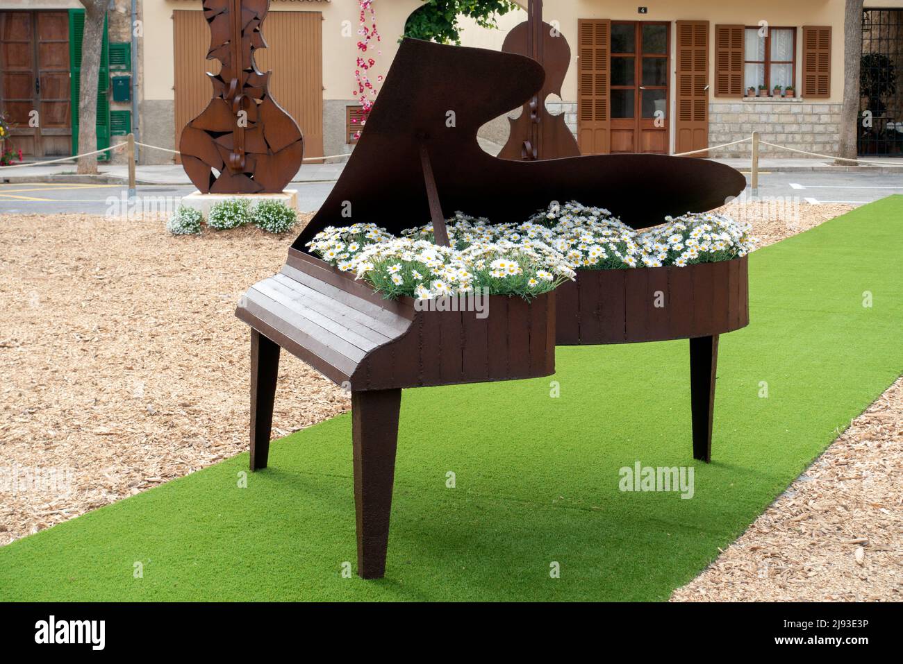 Piano decorated with flowers.Flower festival.Costitx village.Mallorca.Spain Stock Photo