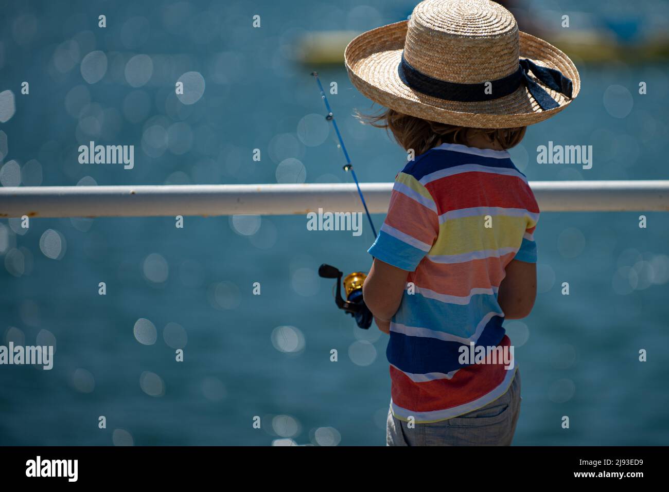 Fishing kids hi-res stock photography and images - Page 21 - Alamy