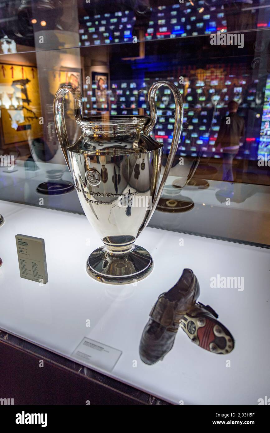 FC Barcelona Museum, in the Camp Nou stadium (Barcelona, Catalonia, Spain)  ESP: Museo del FC Barcelona, en el Camp Nou (Barcelona, Cataluña, España  Stock Photo - Alamy