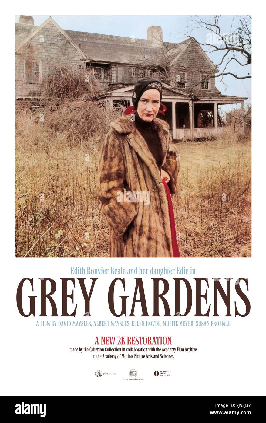 GREY GARDENS (1975), directed by ALBERT MAYSLES and DAVID MAYSLES. Credit: PORTRAIT FILMS / Album Stock Photo