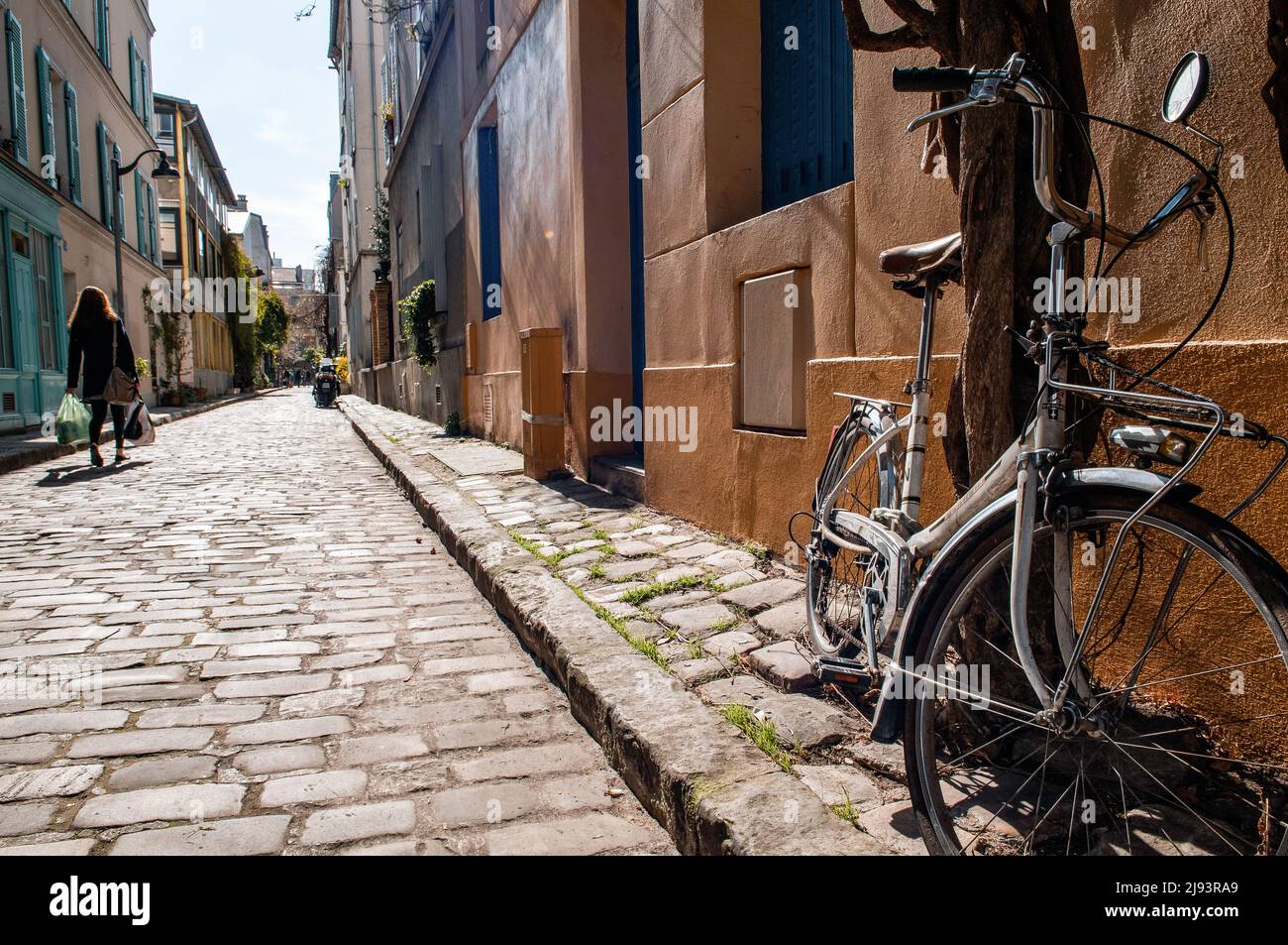 Bicycle in the rue des Thermopyles in Paris, 14th arrondissement, France Stock Photo