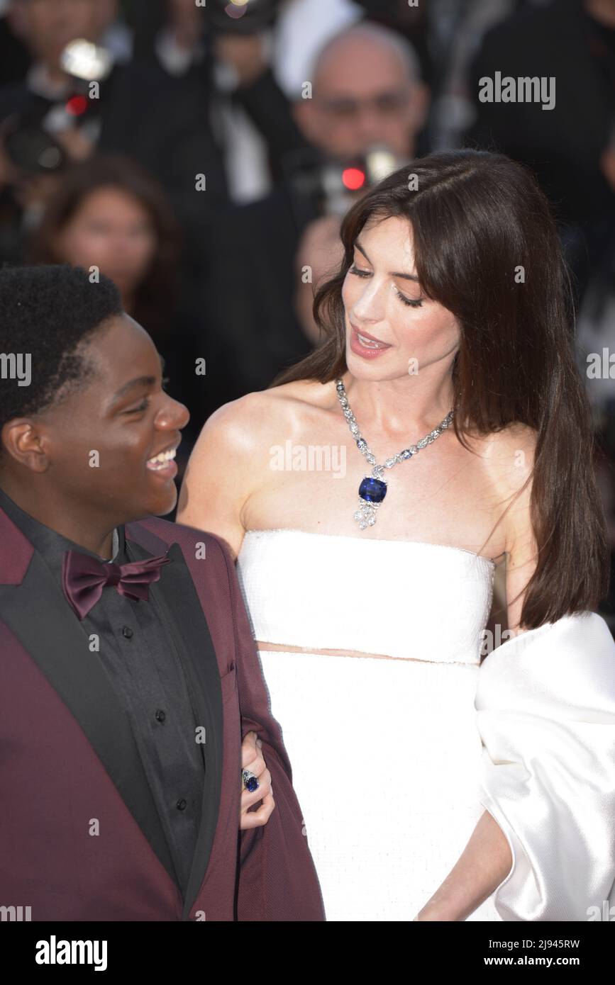 Anne Hathaway and Julia Roberts attends the 75th Cannes Film Festival