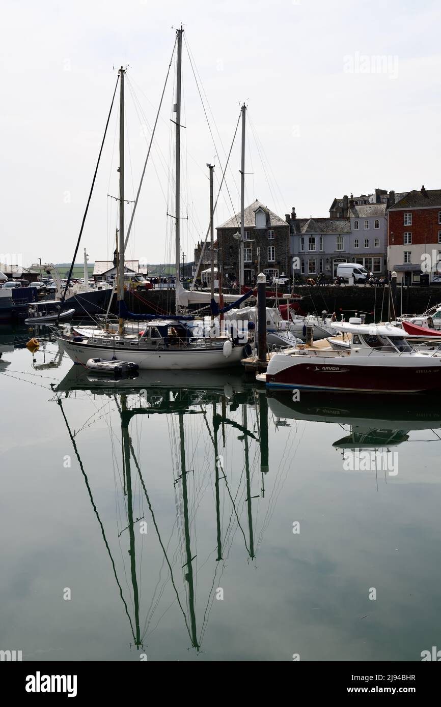 Harbour hi res hi-res stock photography and images - Alamy
