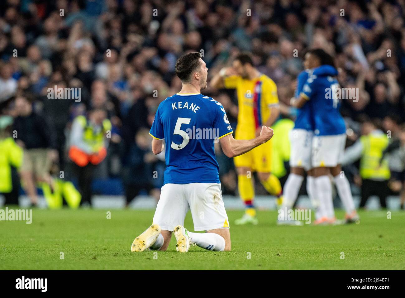 LIVERPOOL, ENGLAND - MAY 19: Michael Keane during the Premier League match between Everton and Crystal Palace at Goodison Park on May 19, 2022 in Liverpool, United Kingdom. (Photo by Sebastian Frej) Stock Photo
