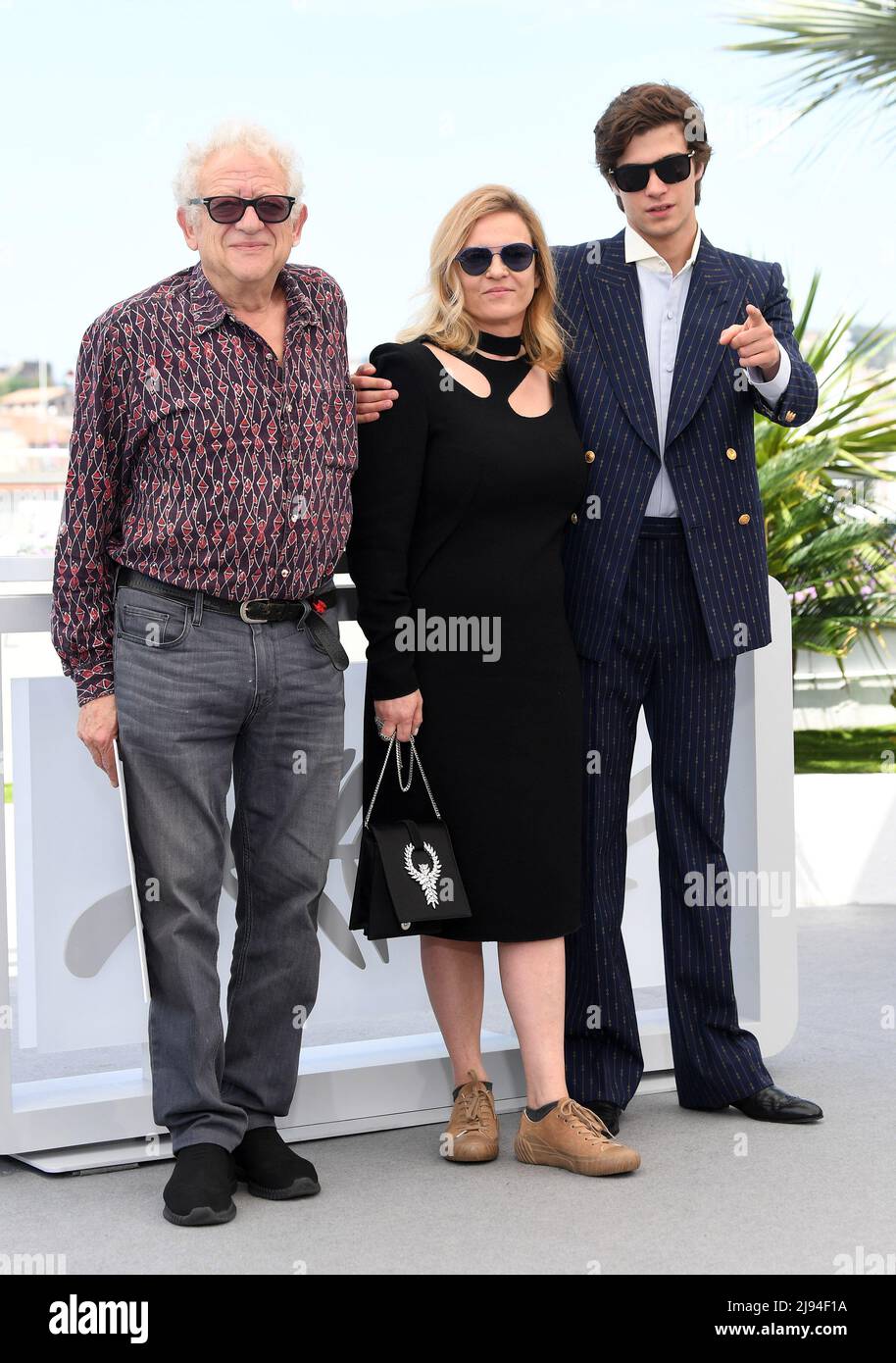 Cannes, France. 20th May, 2022. British producer Jeremy Thomas, Polish producer Ewa Piaskowska and Italian actor Lorenzo Zurzolo attend the photo call for EO at Palais des Festivals at the 75th Cannes Film Festival, France on Friday, May 20, 2022. Photo by Rune Hellestad/ Credit: UPI/Alamy Live News Stock Photo