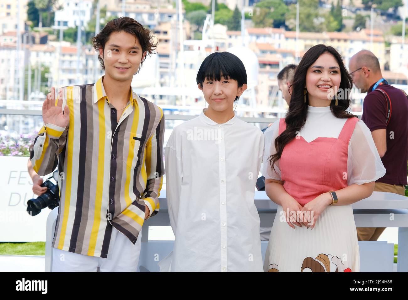 Cannes, France. 20th May, 2022. Cannes, France, Friday, May. 20, 2022 - Hayato Isomura, Chie Hayakawa and Stefanie Arianne is seen at the Plan 75 Photocall during the 75th Cannes Film Festival at Palais des Festivals et des Congrès de Cannes . Picture by Credit: Julie Edwards/Alamy Live News Stock Photo