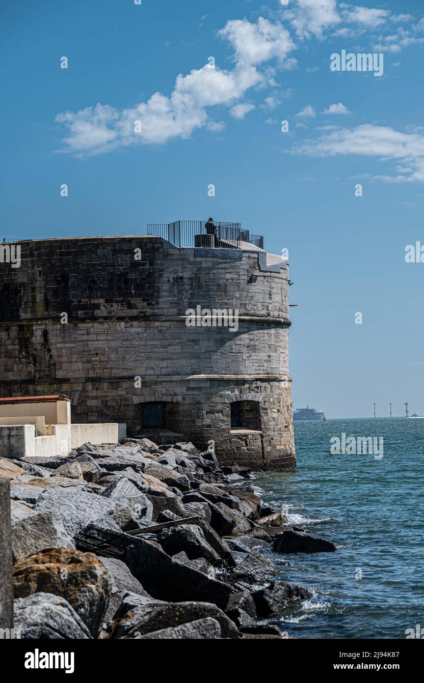 The historic round tower, built in 1418, looking out over Portsmouth harbour. Stock Photo