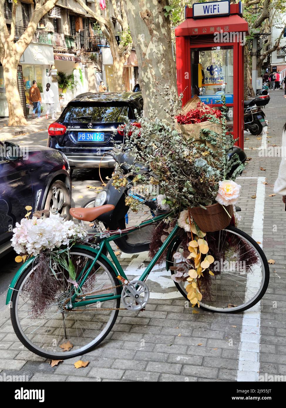 Exploring the Former French Concession in Shanghai on a sunny afternoon Stock Photo