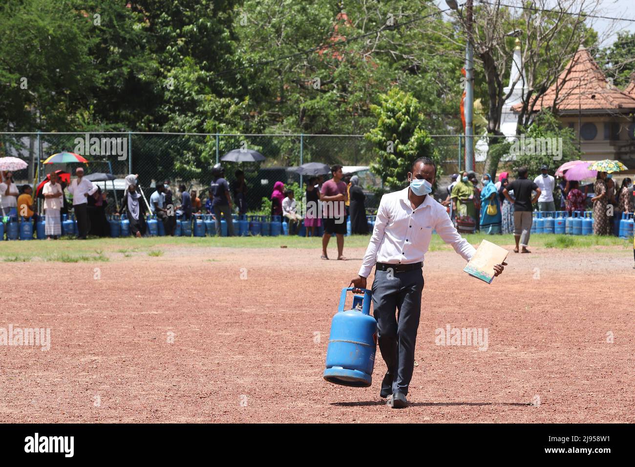 Empty cooking gas cylinder hires stock photography and images Alamy