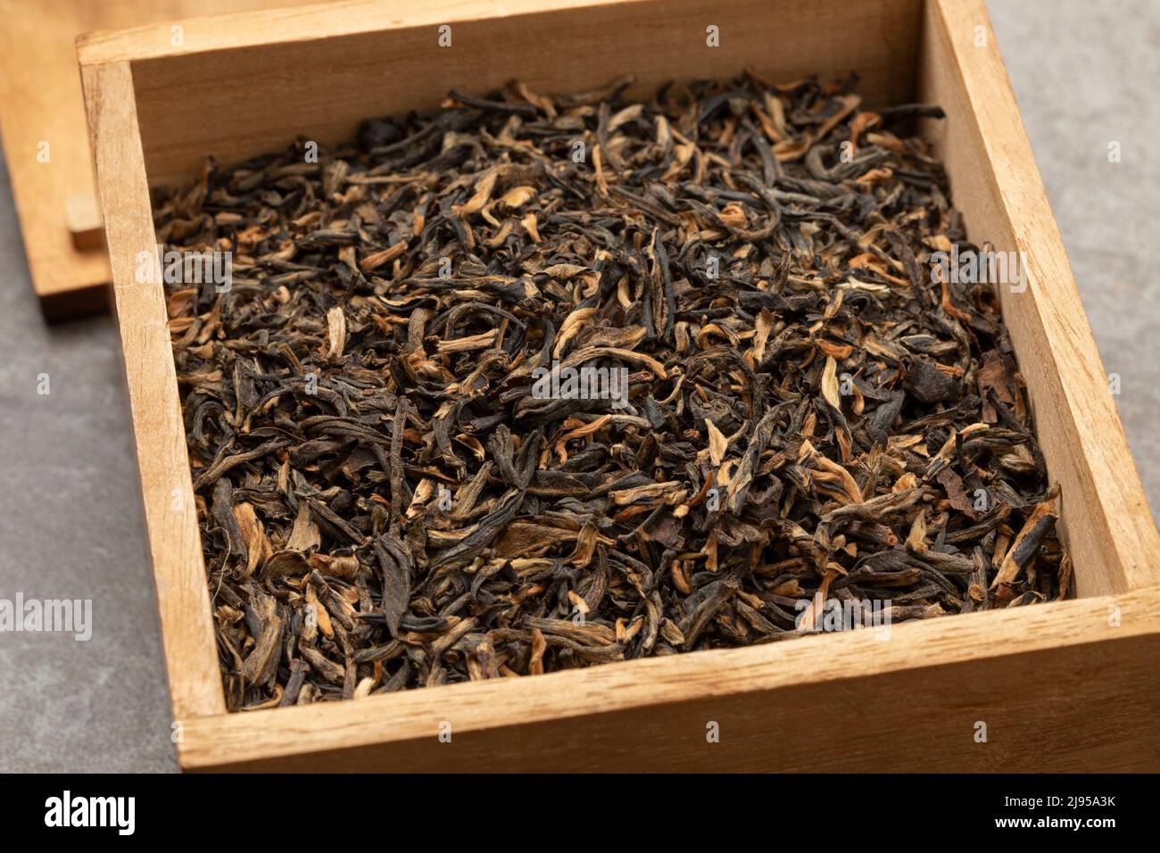 Tea leaf box hi-res stock photography and images - Alamy