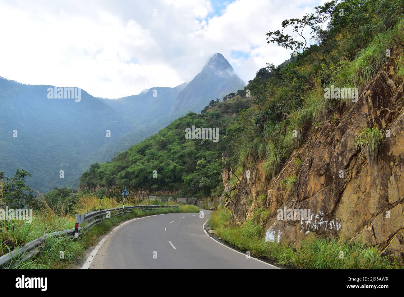 Bodimettu Munnar Mountain Ghat Road Scenic Route Stock Photo - Alamy