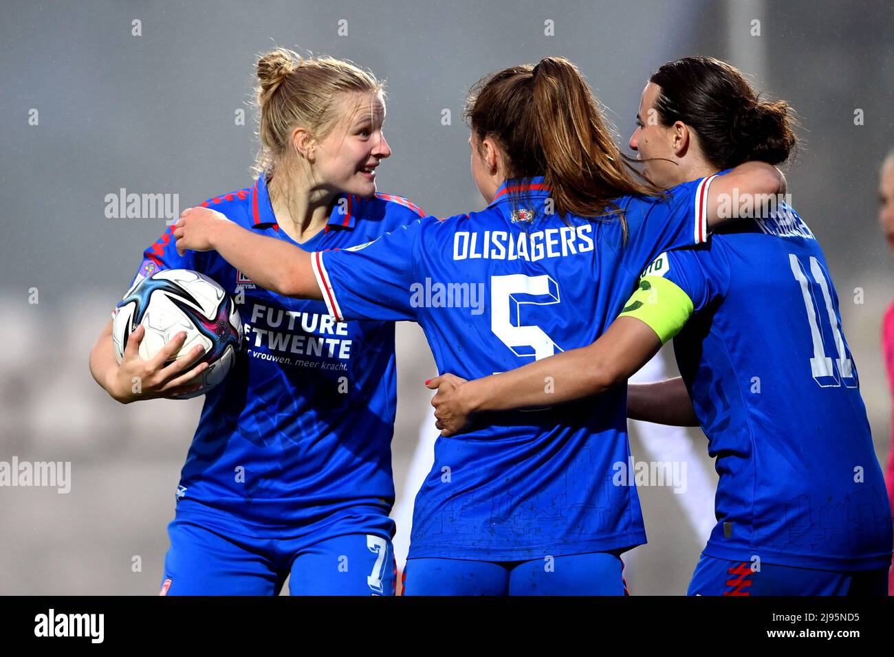 Amsterdam, Netherlands. 20th May, 2022. Amsterdam - (lr) Anna-Lena Stolze of FC Twente, Marisa Olislagers of FC Twente, Renate Jansen of FC Twente celebrate the 2-1 during the Dutch Eredivisie women's match between Ajax and FC Twente at sports complex De Toekomst on May 20, 2022 in Amsterdam , The Netherlands. ANP OLAF KRAAK Credit: ANP/Alamy Live News Stock Photo