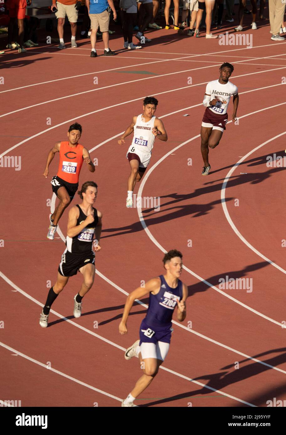 Austin Texas USA, May 13, 2022 First curve start of the boys 400