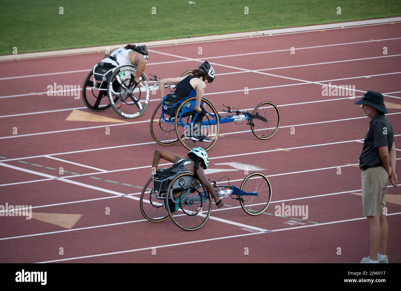 Austin Texas USA, May 13 2022 Back straightaway of the girls 400