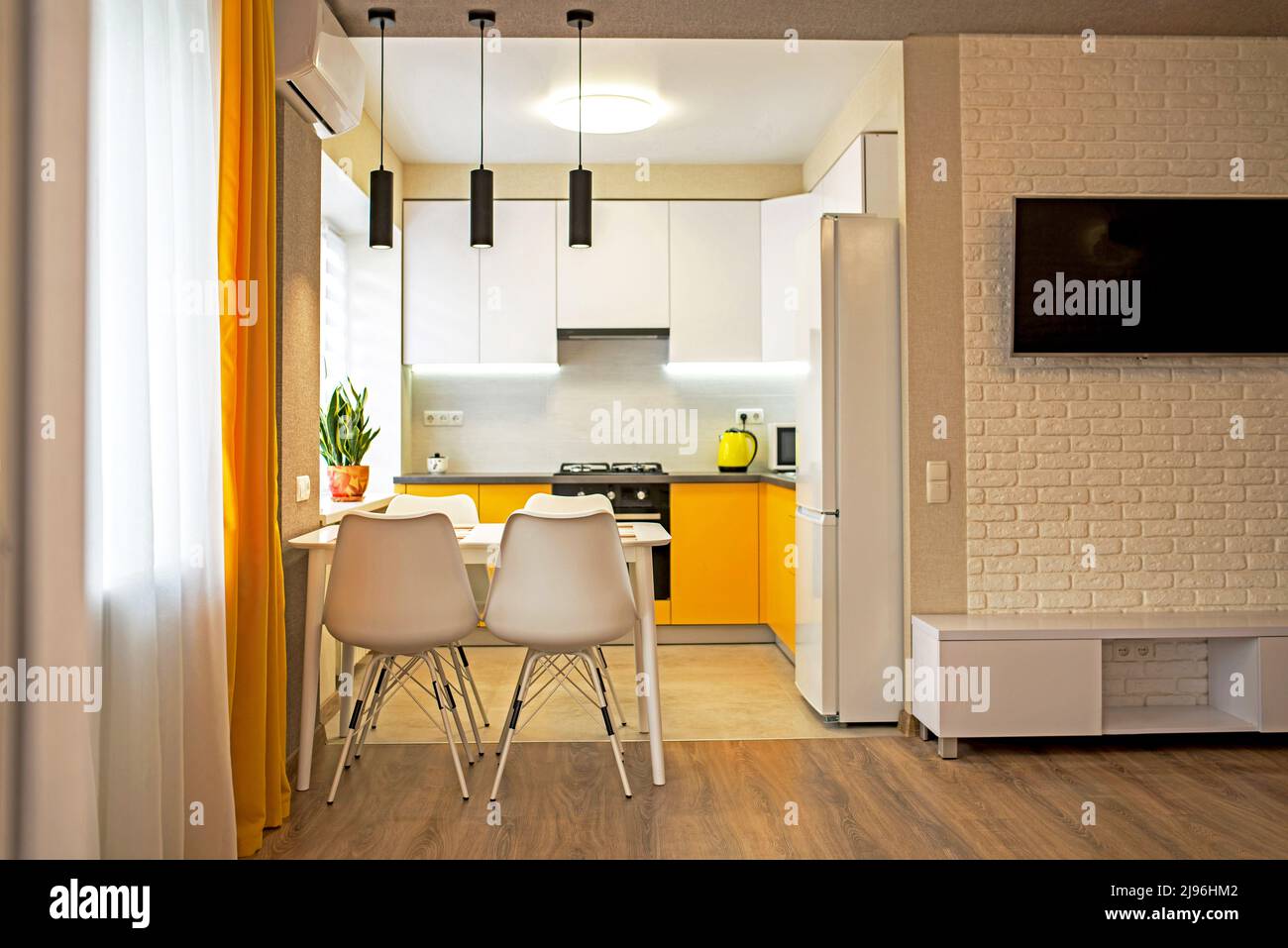 Modern apartment kitchen hi-res stock photography and images - Alamy